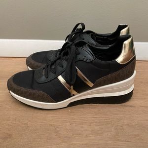 Women’s Michael Kors shoes size 11